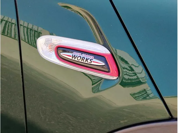 Car image 26