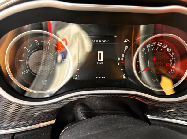 Car image 17