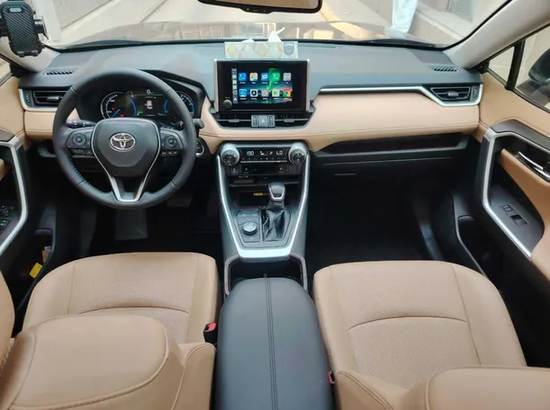 Car image 21