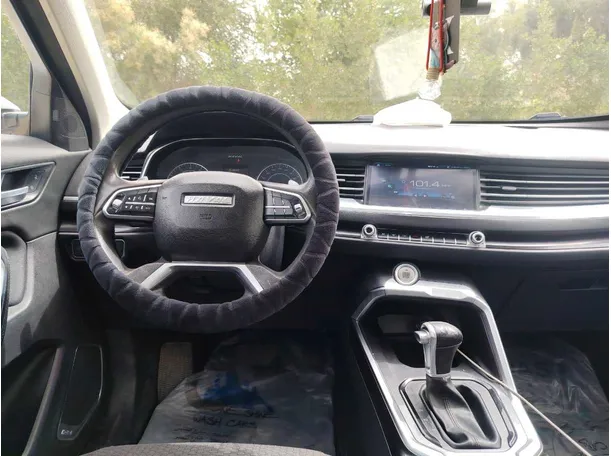 Car image 20