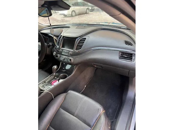 Car image 20