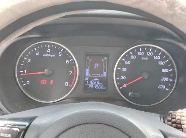 Car image 24