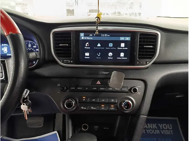 Car image 16