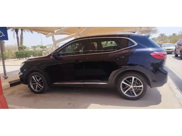 Car image 8