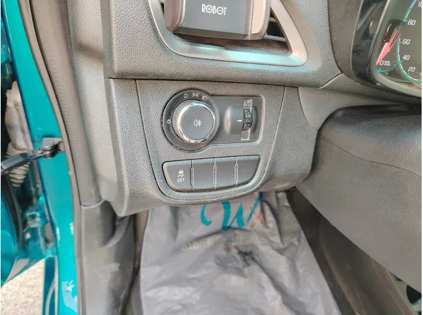 Car image 38