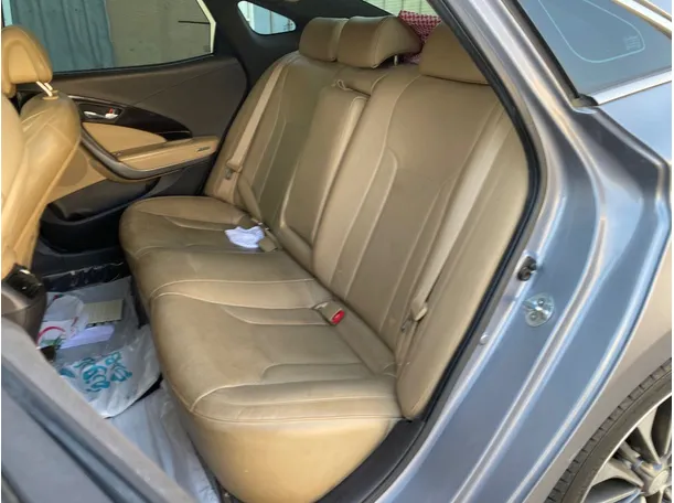 Car image 13