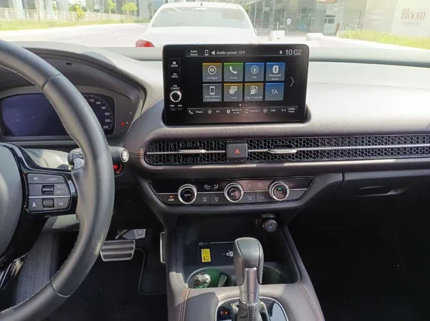 Car image 16