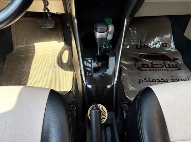 Car image 19