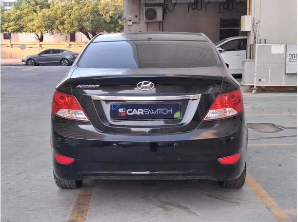 Car image 6
