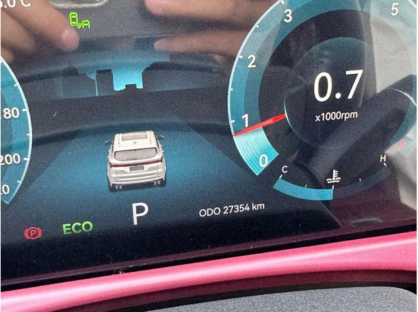Car image 18