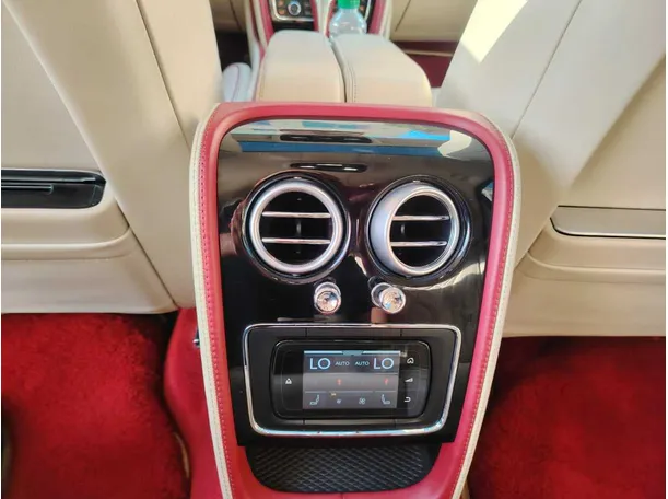 Car image 36