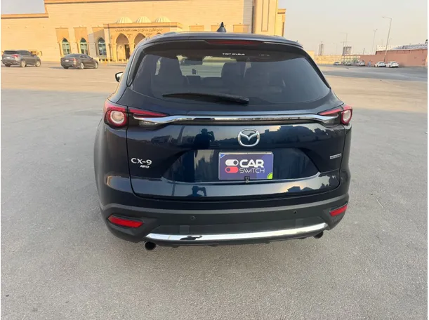 Car image 6