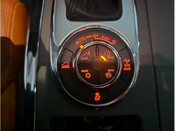 Car image 22