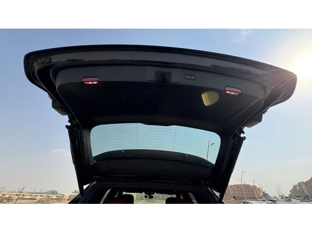 Car image 22
