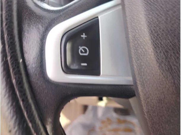 Car image 33