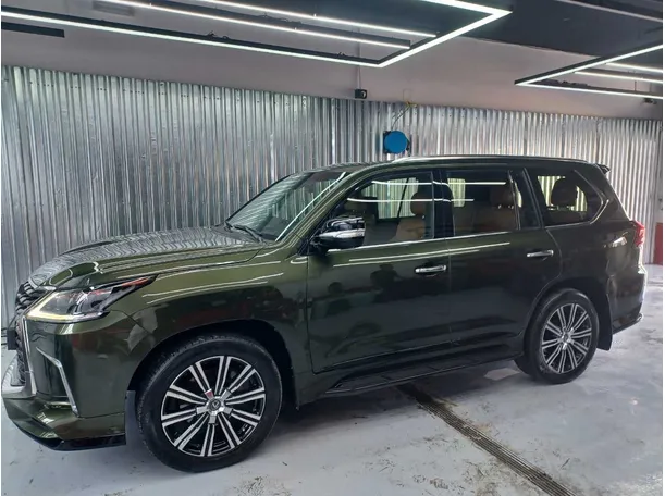Car image 8