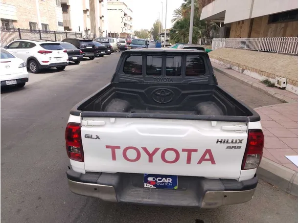 Car image 24