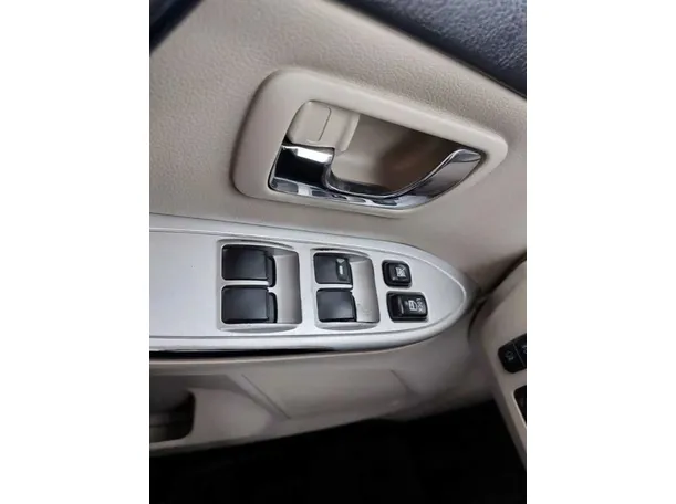 Car image 33