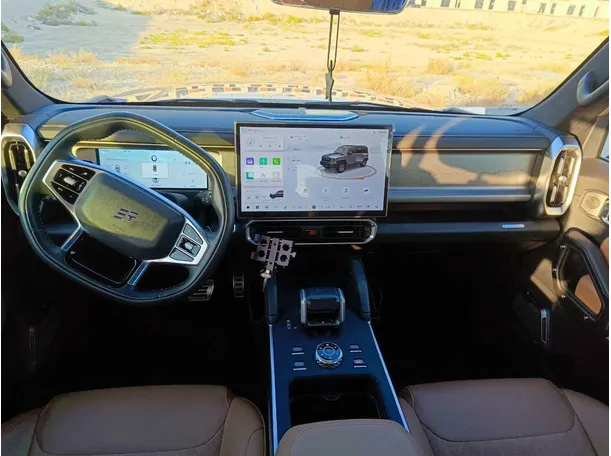 Car image 23