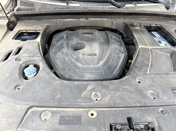 Car image 24