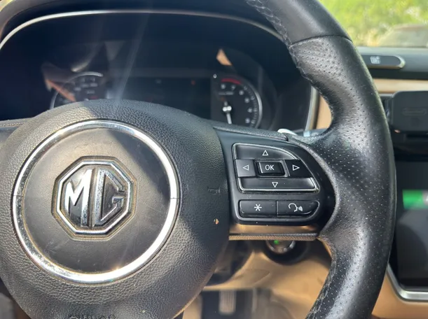 Car image 20