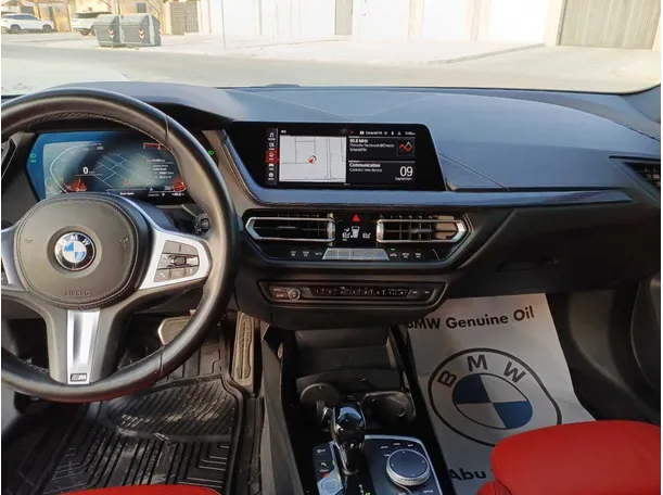 Car image 17