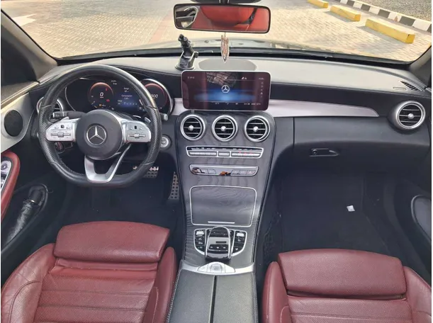 Car image 14