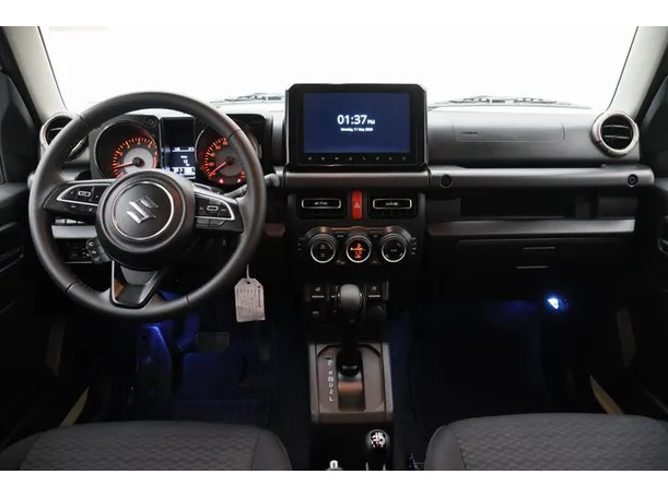 Car image 14