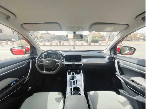 Car image 16
