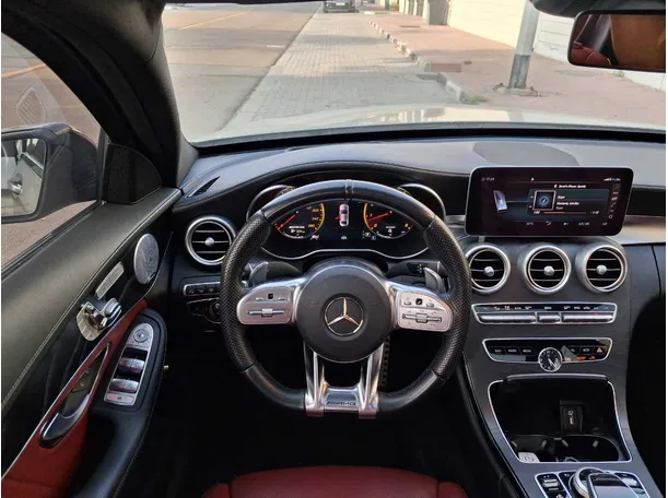 Car image 14