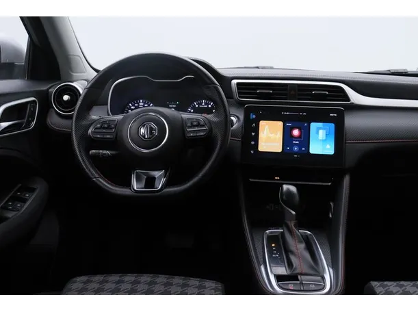 Car image 15