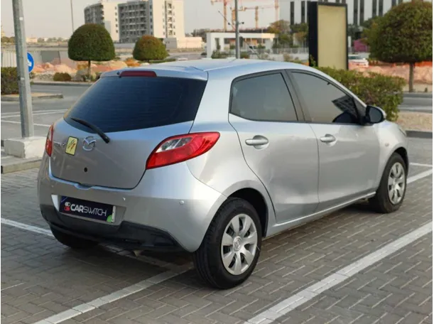 Car image 5