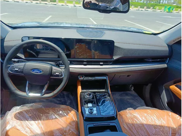 Car image 19