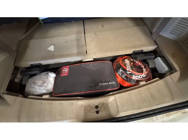Car image 22