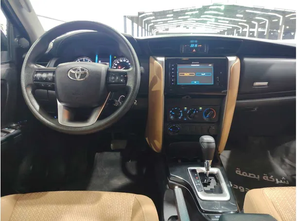 Car image 20