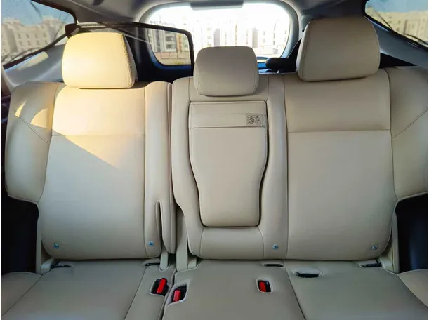 Car image 20