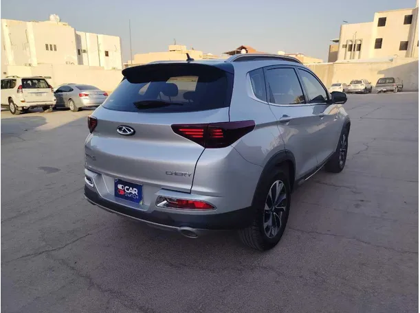 Car image 5