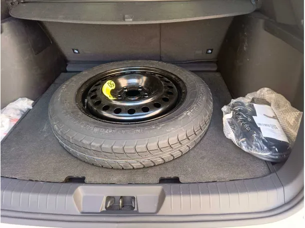Car image 43
