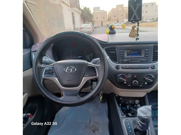 Car image 20