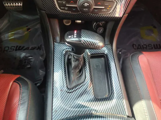 Car image 20