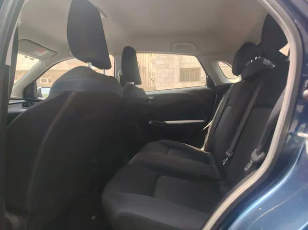 Car image 16