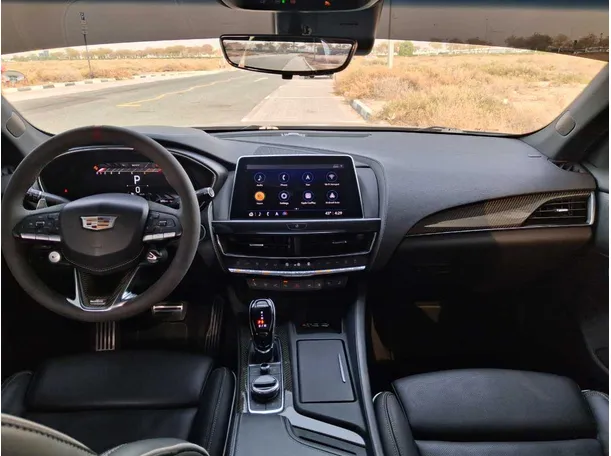 Car image 15