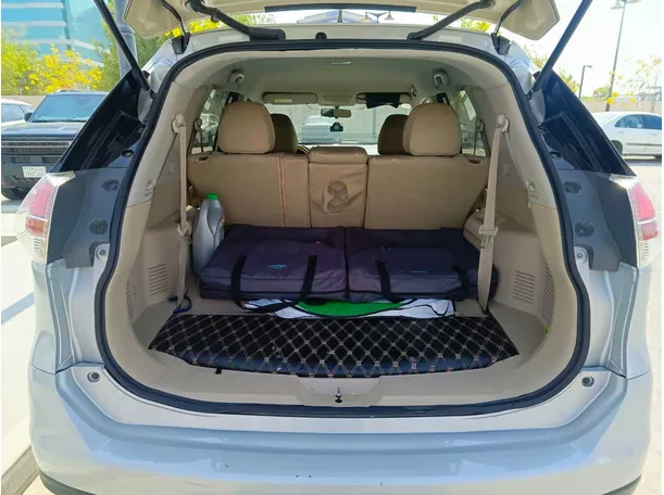 Car image 25