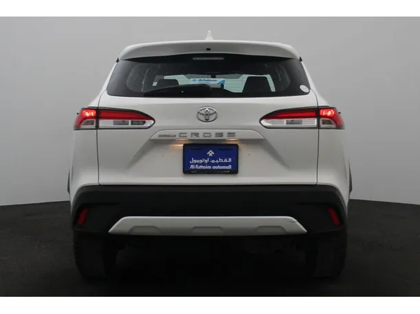 Car image 12