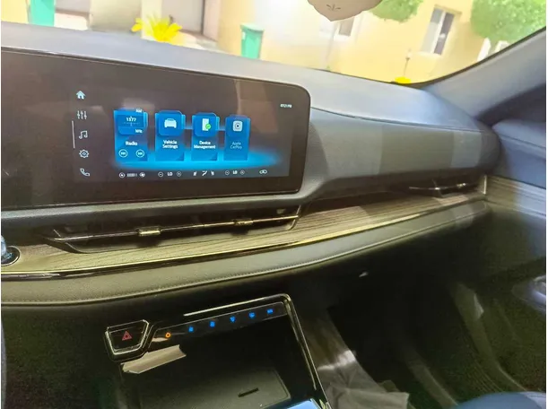 Car image 21