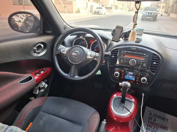 Car image 16