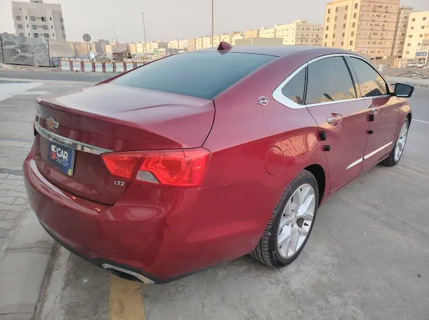 Car image 5