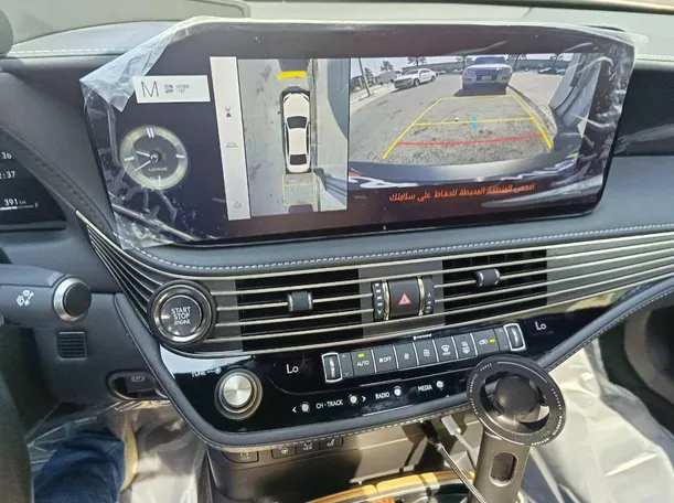 Car image 29