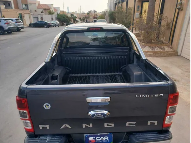Car image 22