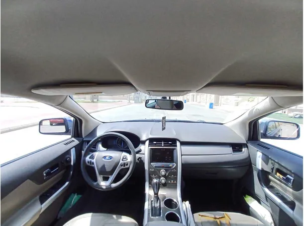 Car image 13